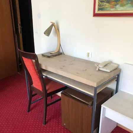 Georges Hotel