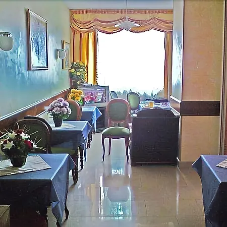 Georges Hotel 3*