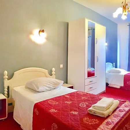 Georges Hotel